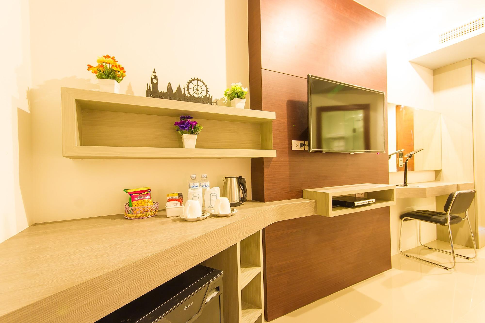 Hemingways Silk Hotel Patong Dış mekan fotoğraf